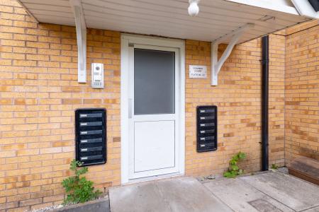 2 bedroom Flat for sale in Deanery Court, Cheetham Hill, M8