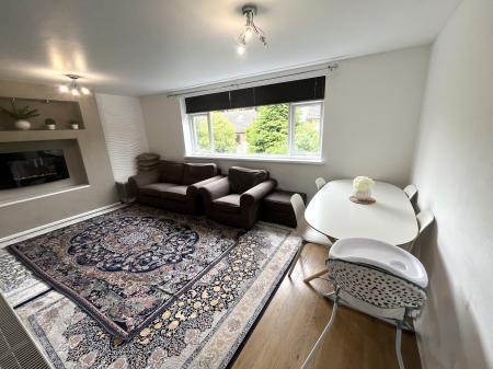 2 bedroom Ground floor maisonette for sale in Rochdale Road, Manchester, Blackley, M9