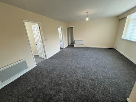 3 bedroom Apartment to let in Middleton Road, Manchester, M8