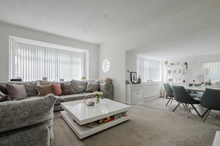 5 bedroom Bungalow for sale in Hillingdon Road, Whitefield, M45