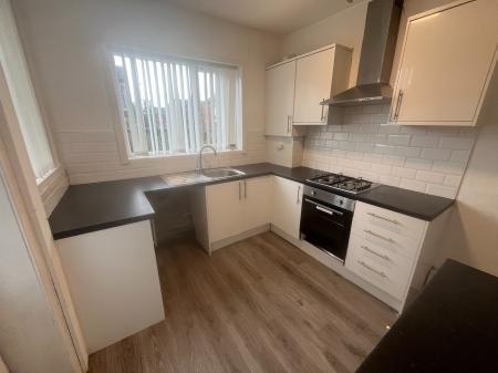 3 bedroom Semi-detached house to let in Egerton Street, Prestwich, M25
