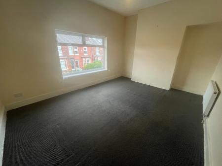 3 bedroom Semi-detached house to let in Egerton Street, Prestwich, M25