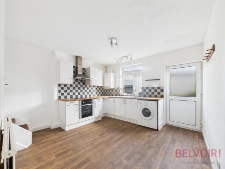 3 bedroom Terraced House to let in Littleworth, Mansfield, NG18