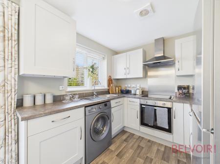 3 bedroom Semi-detached house to let in Curie Close, Forest Town, NG19