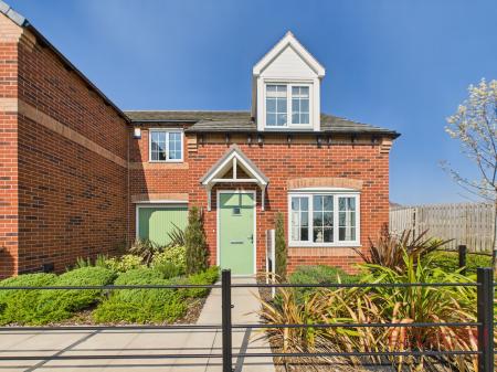 Curie Close, Forest Town, NG19