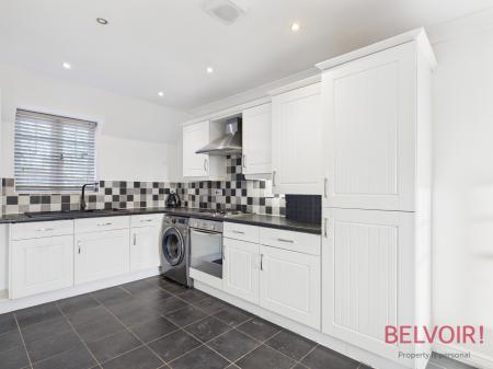 3 bedroom Penthouse to let in Lochbuie Court, Mansfield, NG18