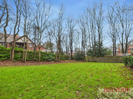 3 bedroom Penthouse to let in Lochbuie Court, Mansfield, NG18