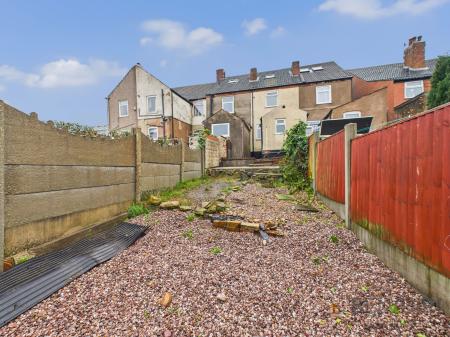 3 bedroom Terraced House to let in Derby Road, Kirkby-in-Ashfield, NG17