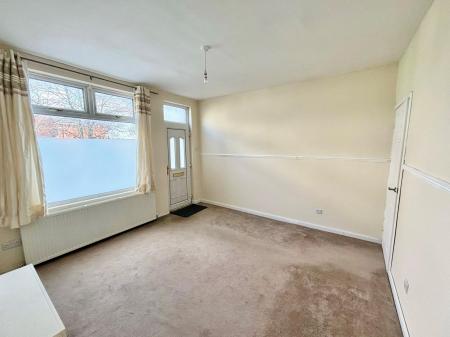 2 bedroom Terraced House to let in North Road, Clowne, S43