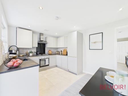 3 bedroom Semi-detached house to let in Curie Close, Forest Town, NG19