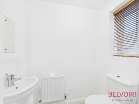 2 bedroom Semi-detached house to let in Linnet Close, Kirkby-in-Ashfield, NG17