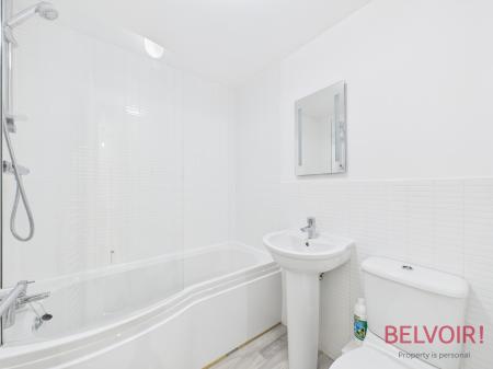 2 bedroom Semi-detached house to let in Linnet Close, Kirkby-in-Ashfield, NG17