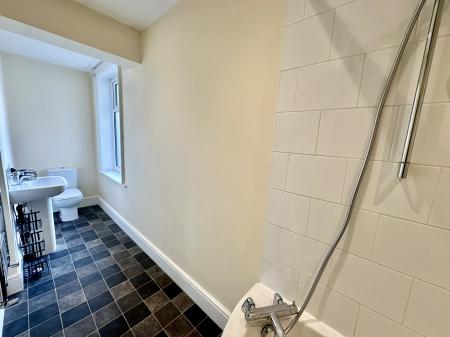 2 bedroom Flat to let in Clerkson Street, Mansfield, NG18