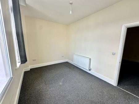 2 bedroom Flat to let in Clerkson Street, Mansfield, NG18