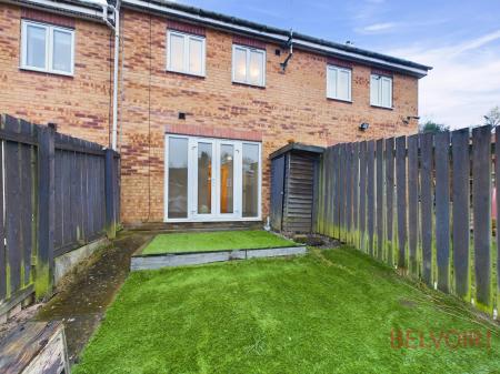 2 bedroom Terraced House to let in Heathfield Way, Mansfield, NG18