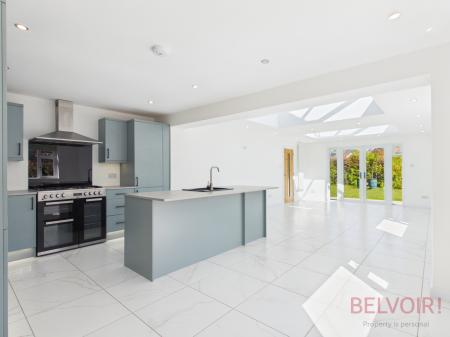 3 bedroom Detached house to let in Cheriton Drive, Ravenshead, NG15