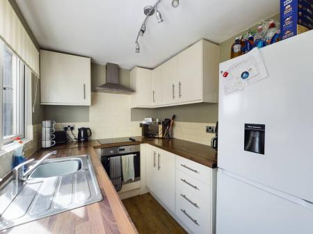2 bedroom Terraced House to let in Forest Road, Annesley Woodhouse, NG17