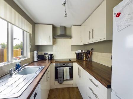 2 bedroom Terraced House to let in Forest Road, Annesley Woodhouse, NG17