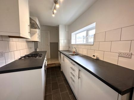 3 bedroom End of terrace house to let in Co-Operative Street, Sutton-in-Ashfield, NG17