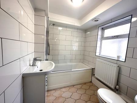 3 bedroom End of terrace house to let in Co-Operative Street, Sutton-in-Ashfield, NG17