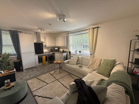 2 bedroom Flat to let in Highlanders Hill, Mansfield, NG18