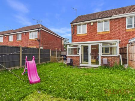 3 bedroom Semi-detached house to let in The Hawthorns, Kirkby-in-Ashfield, NG17