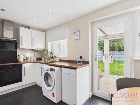 3 bedroom Semi-detached house to let in The Hawthorns, Kirkby-in-Ashfield, NG17