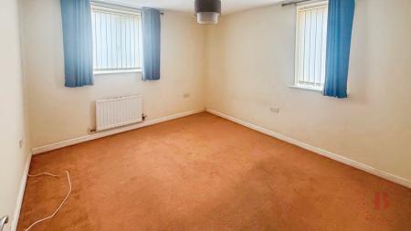 2 bedroom Flat to let in Wood Street, Warsop, NG20