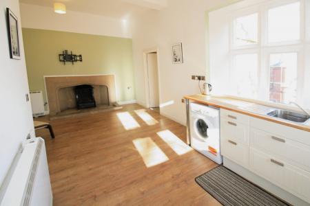 1 bedroom Flat to let in Clerkson Hall, Mansfield Woodhouse