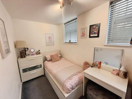 1 bedroom Flat to let in Highlanders Hill, Mansfield, NG18