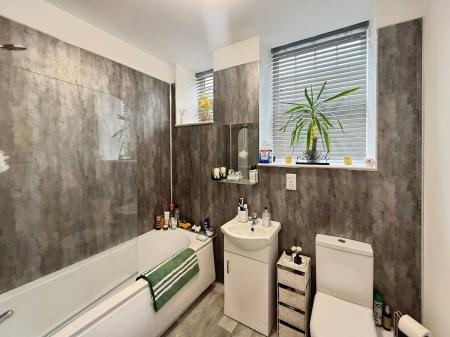1 bedroom Flat to let in Highlanders Hill, Mansfield, NG18