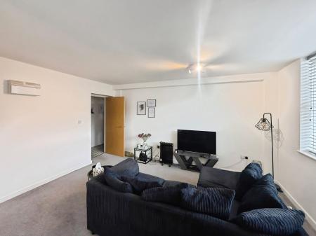 1 bedroom Flat to let in Highlanders Hill, Mansfield, NG18