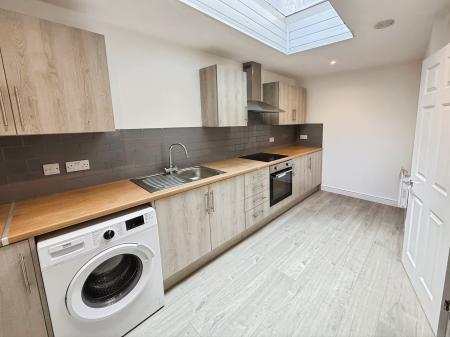 1 bedroom Flat to let in Clerkson Street, Mansfield, NG18