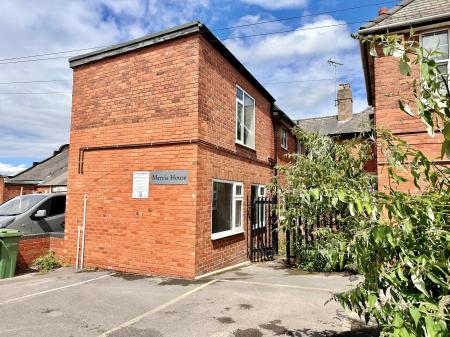 1 bedroom Flat to let in Clerkson Street, Mansfield, NG18
