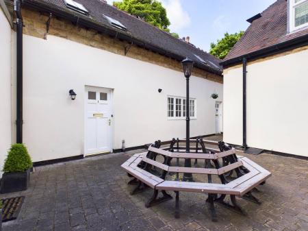 2 bedroom Cottage to let in Woodhouse Road, Mansfield, NG18