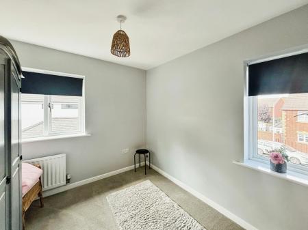 2 bedroom Flat to let in Wood Street, Warsop, NG20