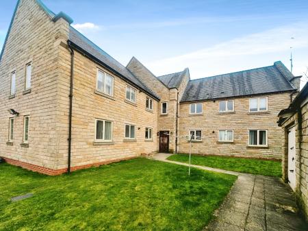 2 bedroom Flat to let in Wood Street, Warsop, NG20