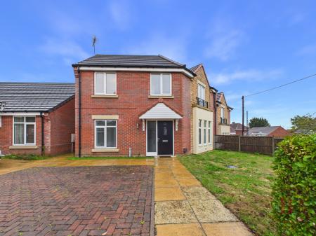 3 bedroom Semi-detached house to let in Highfield Avenue, Langwith, NG20