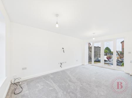 3 bedroom Semi-detached house to let in Highfield Avenue, Langwith, NG20