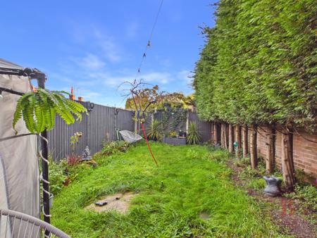 3 bedroom End of terrace house to let in Lincoln Drive, Mansfield Woodhouse, NG19