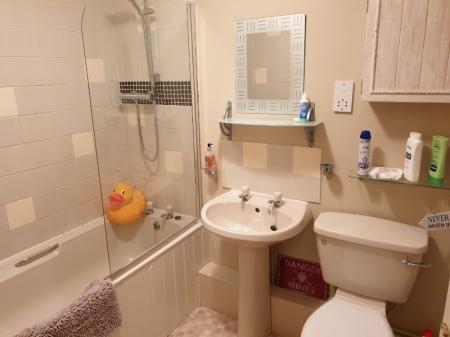 3 bedroom Semi-detached house to let in 6 Little Bowden Manor, Market Harborough, LE16