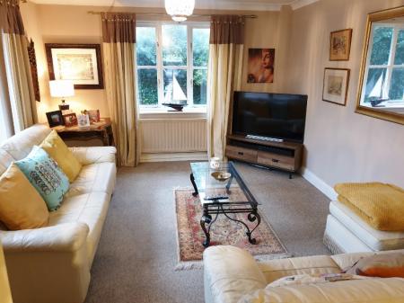 3 bedroom Semi-detached house to let in 6 Little Bowden Manor, Market Harborough, LE16