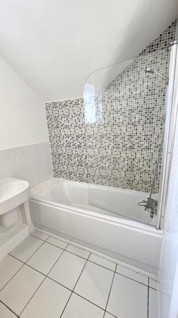 2 bedroom Flat to let in St Marys Road, Market Harborough, LE16
