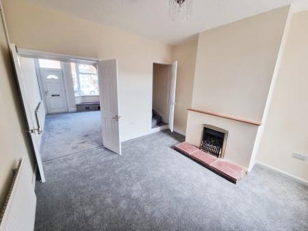 3 bedroom Terraced House to let in Healey Street, Wigston, LE18
