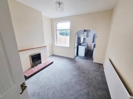 3 bedroom Terraced House to let in Healey Street, Wigston, LE18