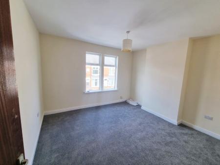 3 bedroom Terraced House to let in Healey Street, Wigston, LE18