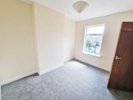 3 bedroom Terraced House to let in Healey Street, Wigston, LE18