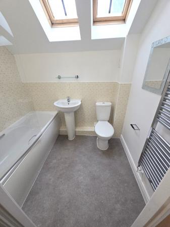 2 bedroom Flat to let in Old School Court, Kibworth, LE8