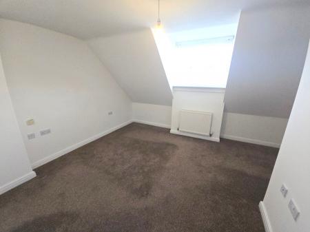 4 bedroom Semi-detached house to let in Yaffle Crescent, Desborough, NN14