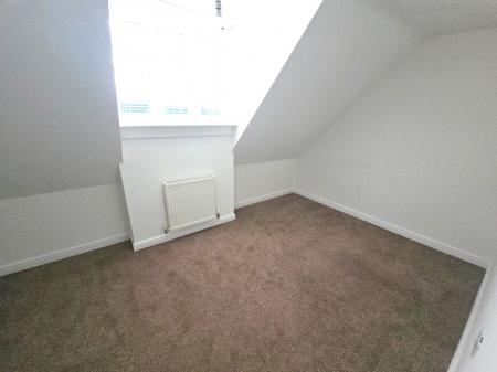 4 bedroom Semi-detached house to let in Yaffle Crescent, Desborough, NN14